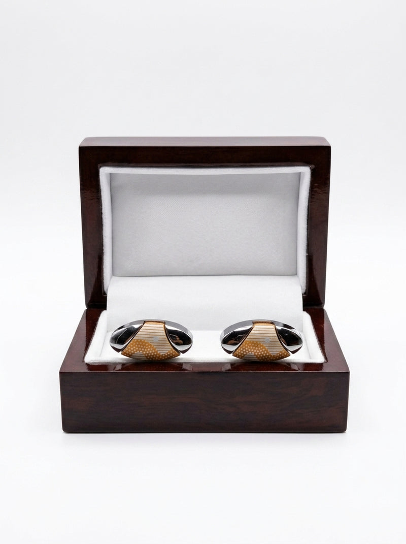 Cuflink with box