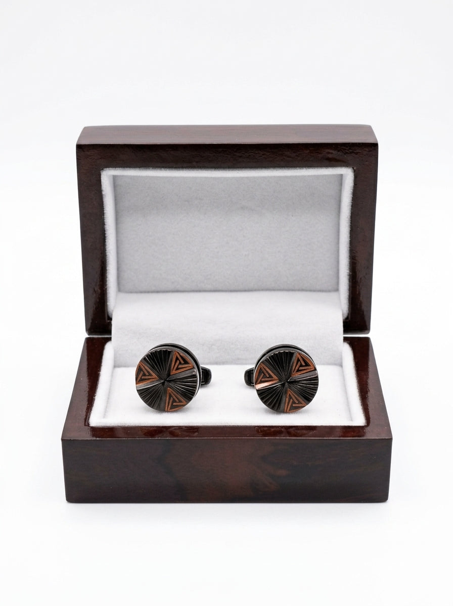 Cuflink with box